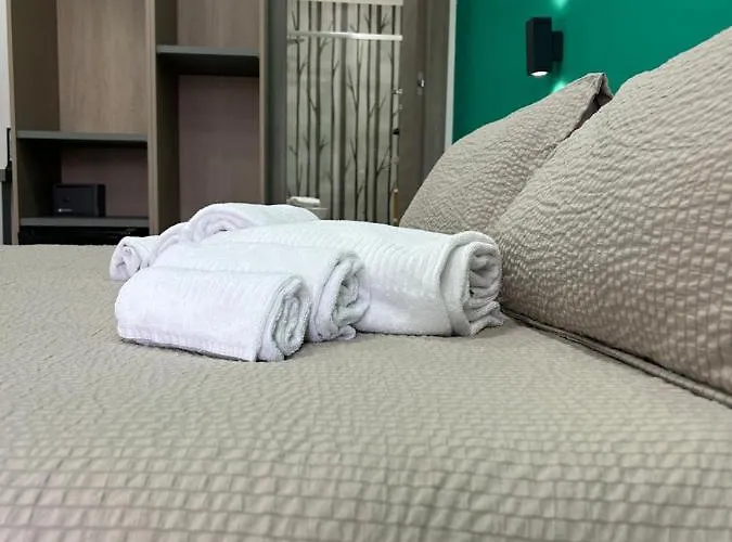 2naples Πανσιόν